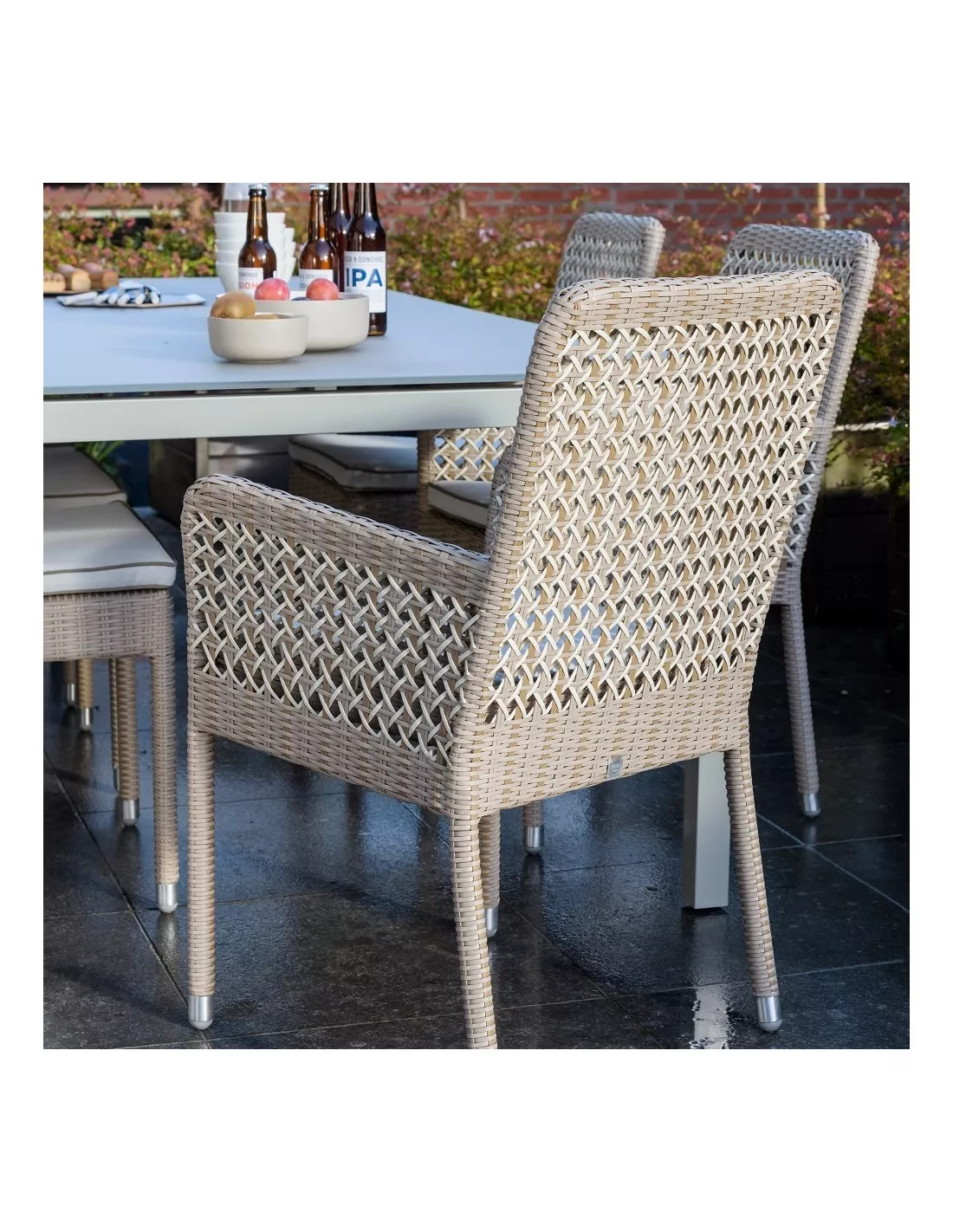 Chaise avec accoudoirs en résine Antibes, KOK Maison Chaise Avec Accoudoirs En Résine Antibes, KOK Maison -Deco En Ligne Magasin chaise avec accoudoirs en resine antibes kok maison 1