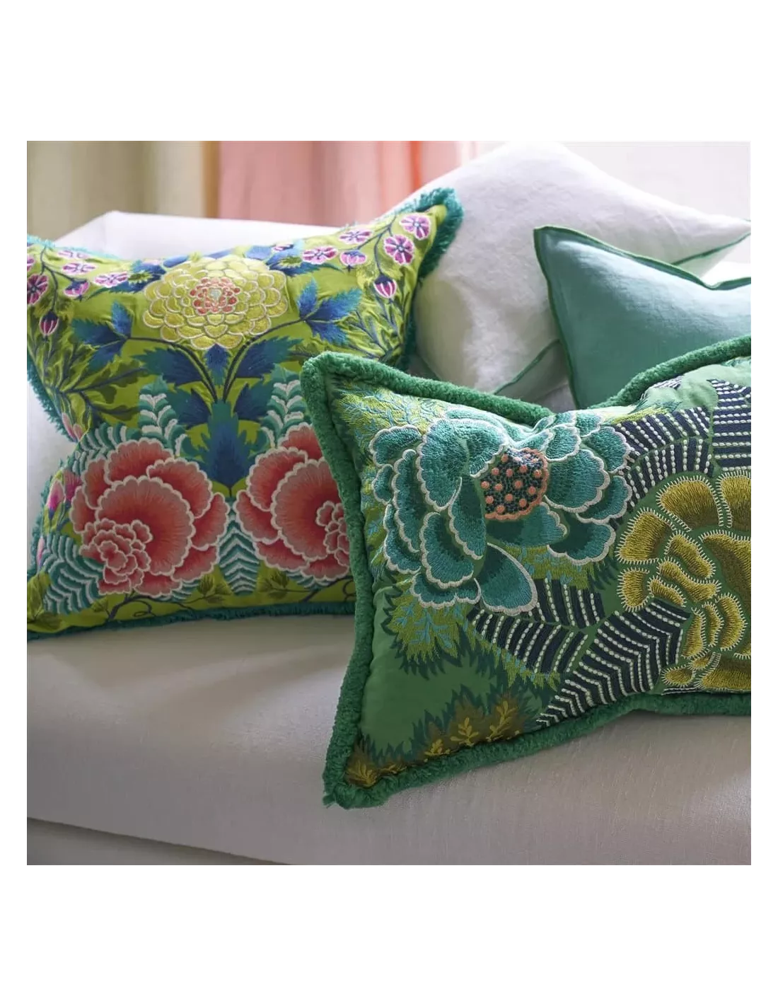 Coussin Brocart Decoratif Embroidered Lime, Designers Guild Coussin Brocart Decoratif Embroidered Lime, Designers Guild -Deco En Ligne Magasin coussin brocart decoratif embroidered lime designers guild 1