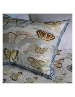 Coussin Butterfly Studies Parchment, John Derian -Deco En Ligne Magasin coussin butterfly studies parchment john derian 2