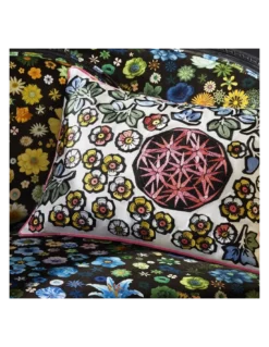 Coussin Garden Mix, Christian Lacroix -Deco En Ligne Magasin coussin garden mix christian lacroix 2