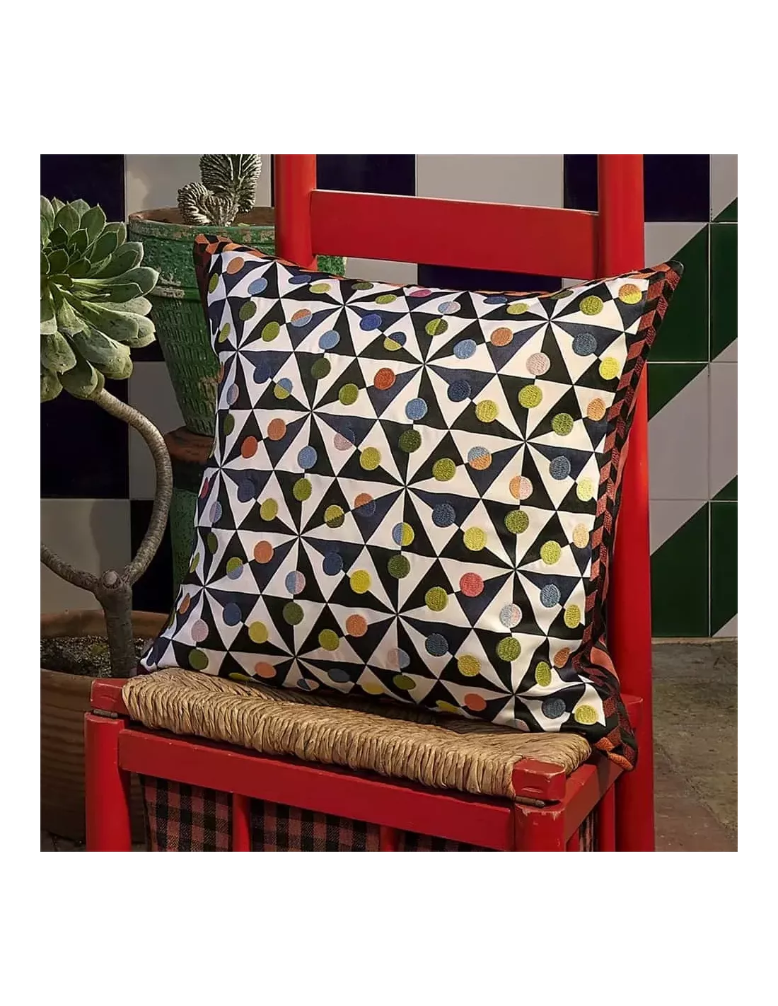 Coussin Mila Tomate, Christian Lacroix Coussin Mila Tomate, Christian Lacroix -Deco En Ligne Magasin coussin mila tomate christian lacroix 1