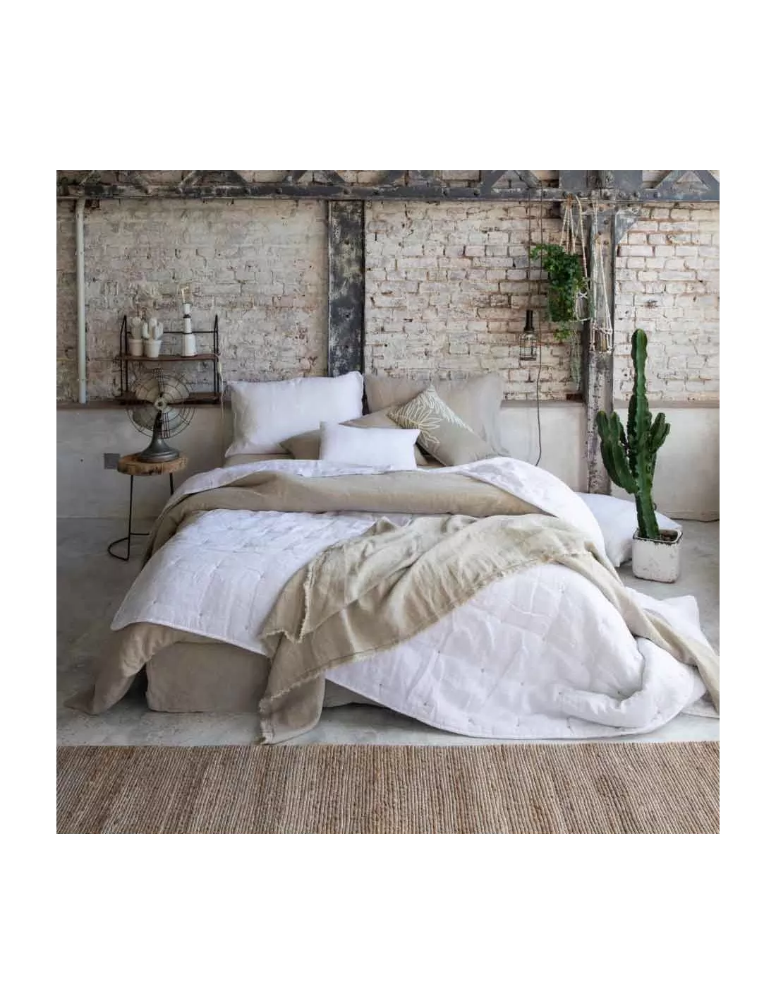 Jeté de lit Zeff en lin bleu, Vivaraise Jeté De Lit Zeff En Lin Bleu, Vivaraise -Deco En Ligne Magasin jete de lit zeff en lin bleu vivaraise 1