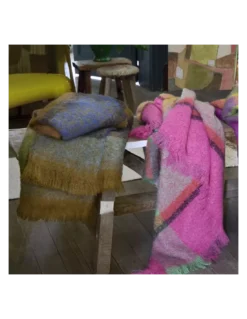 Plaid Mikome Fuchsia, Designers Guild 2 Plaid Mikome Fuchsia, Designers Guild -Deco En Ligne Magasin plaid mikome fuchsia designers guild 2