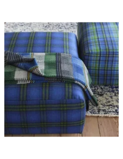 Plaid Tasara Cobalt, Designers Guild -Deco En Ligne Magasin plaid tasara cobalt designers guild 3