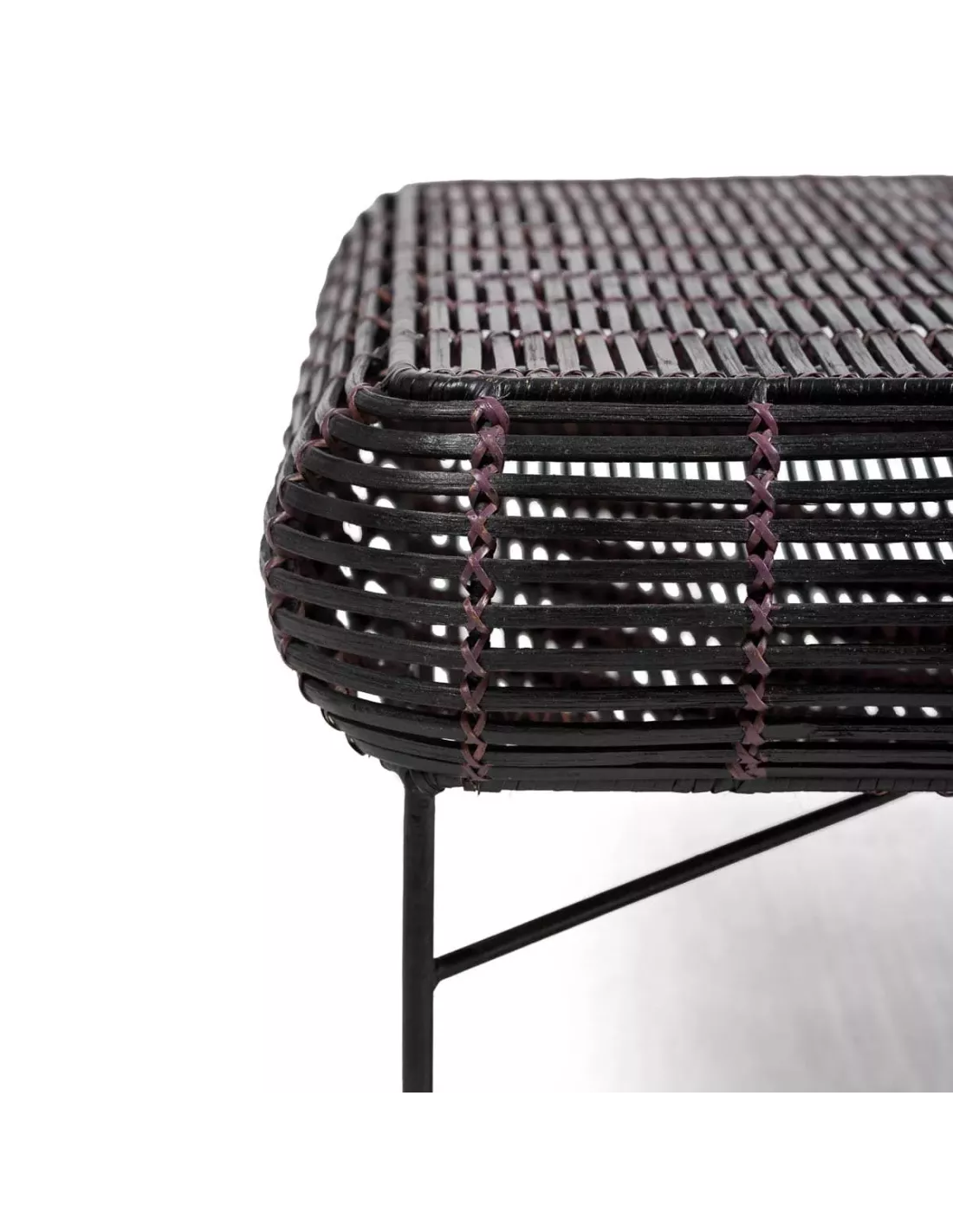 Table basse Osier noire et détails violets, Thai Natura Table Basse Osier Noire Et Détails Violets, Thai Natura -Deco En Ligne Magasin table basse osier noire et details violets thai natura 1