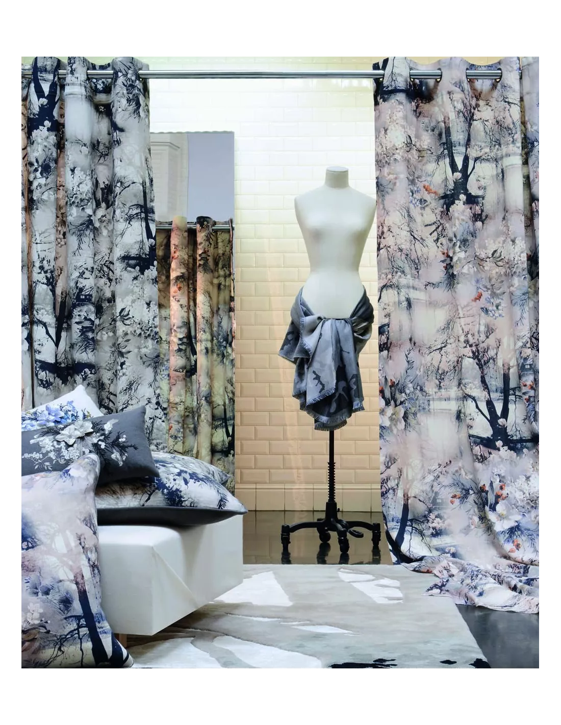 Tapis Furtif Graphite Jean Paul Gaultier Tapis Furtif Graphite Jean Paul Gaultier -Deco En Ligne Magasin tapis furtif graphite jean paul gaultier 1